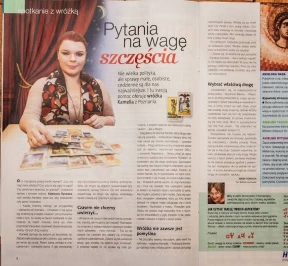 Artykuł prasowy o Kamelii i tarocie
